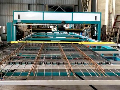 双电极焊网机-- 江阴市通利焊接设备有限公司