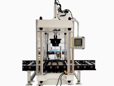 大行程线体压机-- 无锡市正力机械制造有限公司